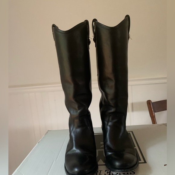 Frye Bootz - Picture 2 of 4